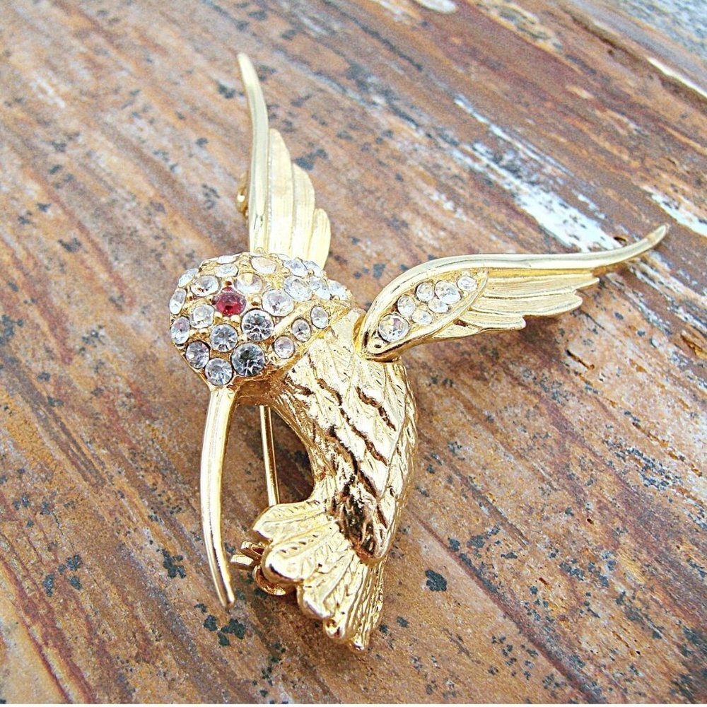 Vintage Hummingbird Brooch Pin Rhinestones Clear Red Crystal Gold Tone 1.75x1.5"